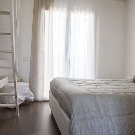 Home Suites Home Salionze Ngoại thất bức ảnh