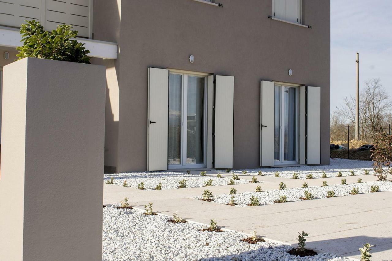 Home Suites Home Salionze Ngoại thất bức ảnh