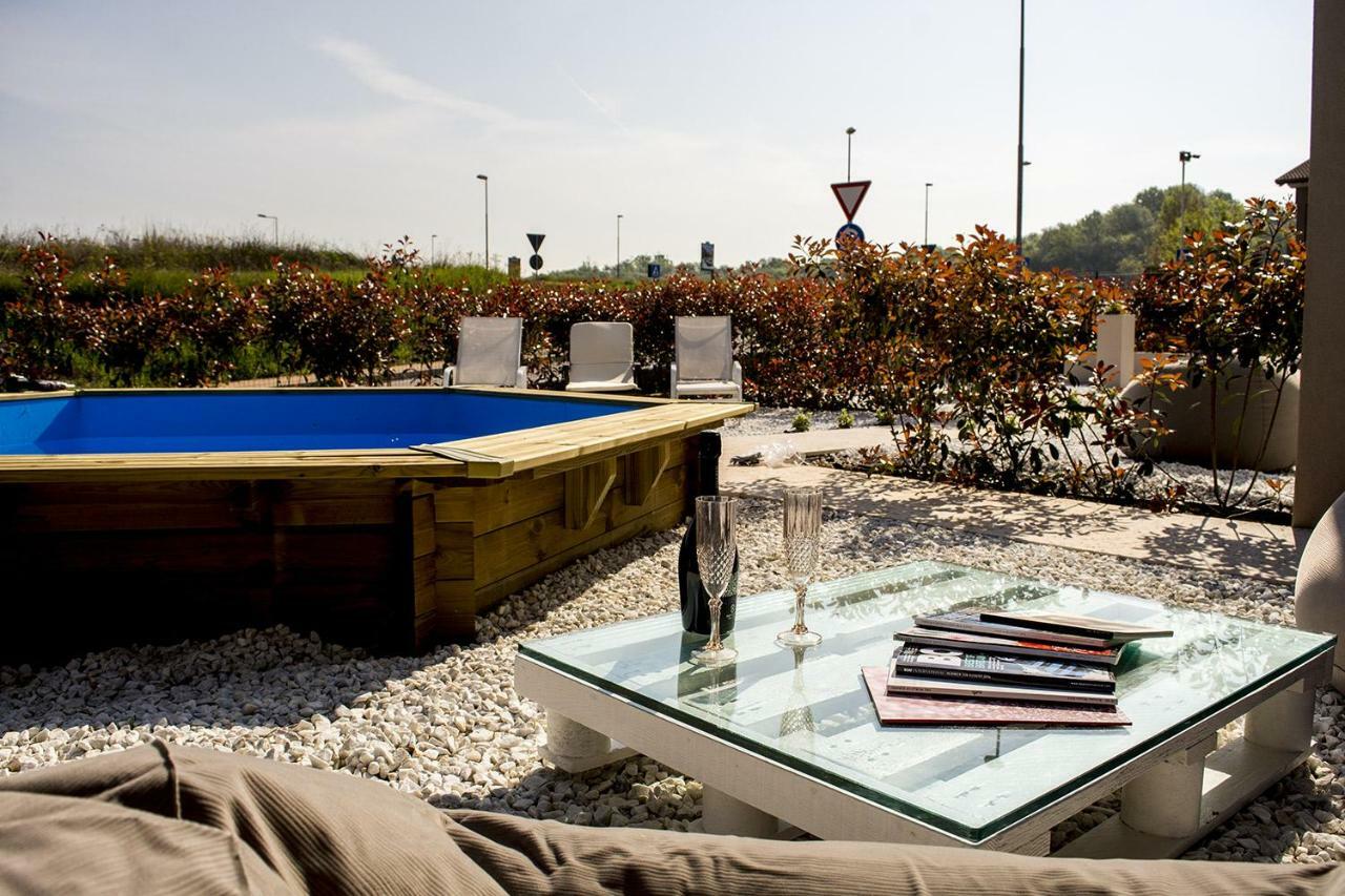 Home Suites Home Salionze Ngoại thất bức ảnh