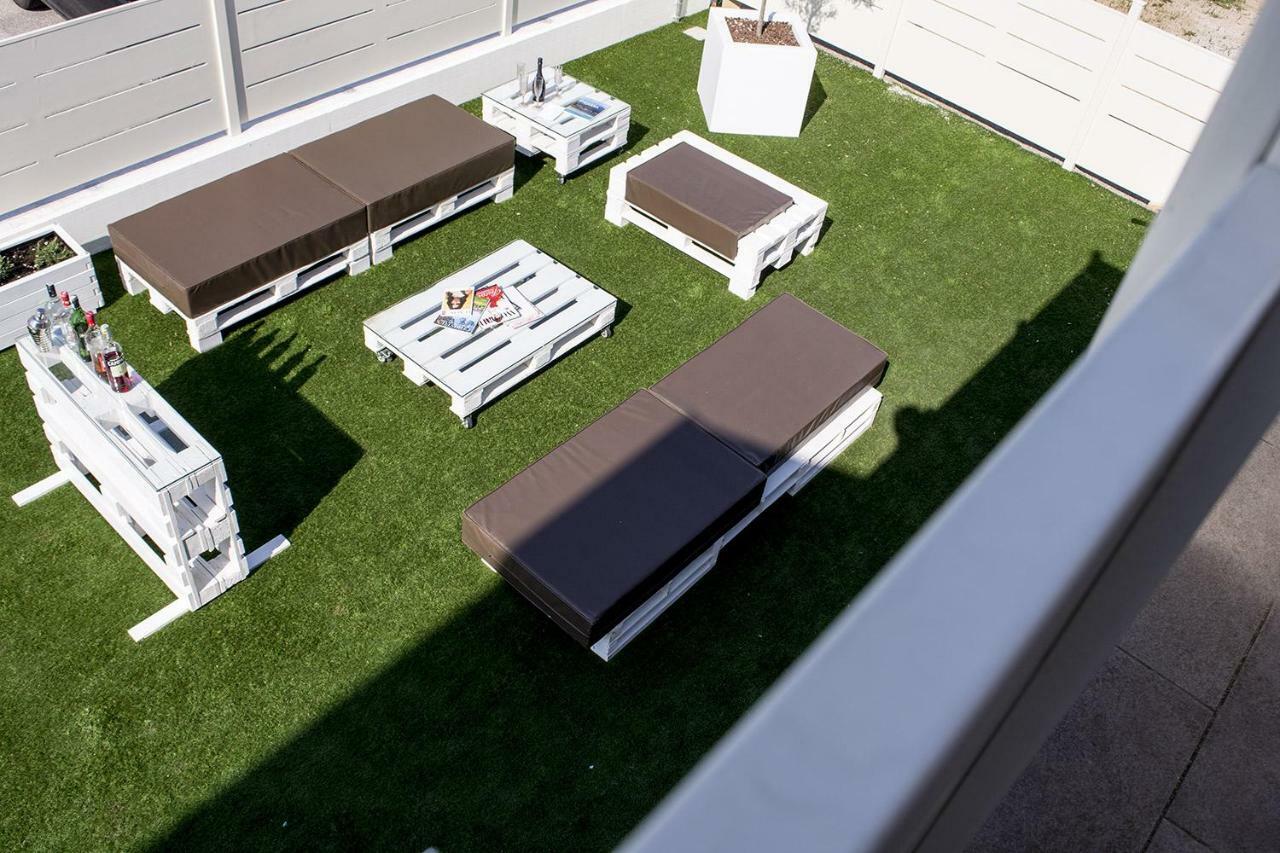 Home Suites Home Salionze Ngoại thất bức ảnh