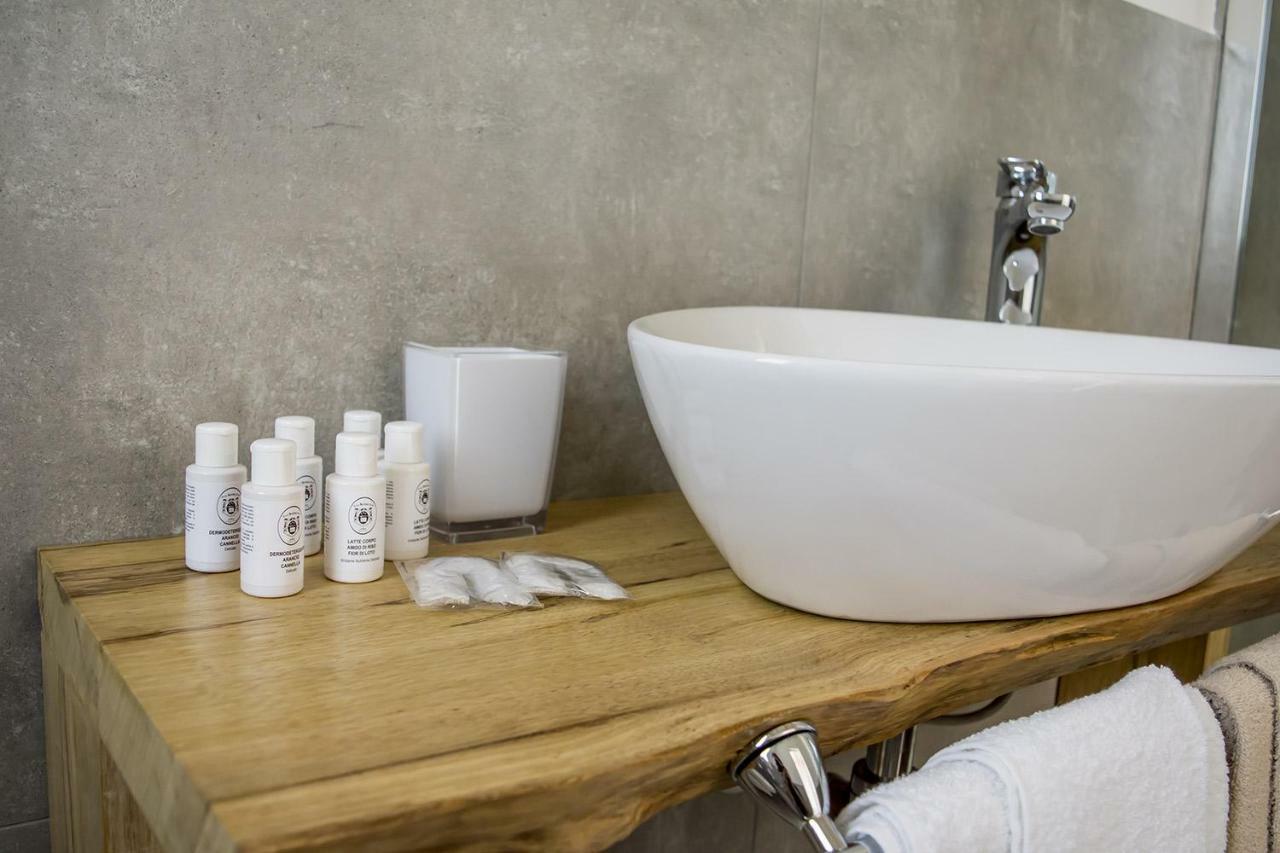 Home Suites Home Salionze Ngoại thất bức ảnh