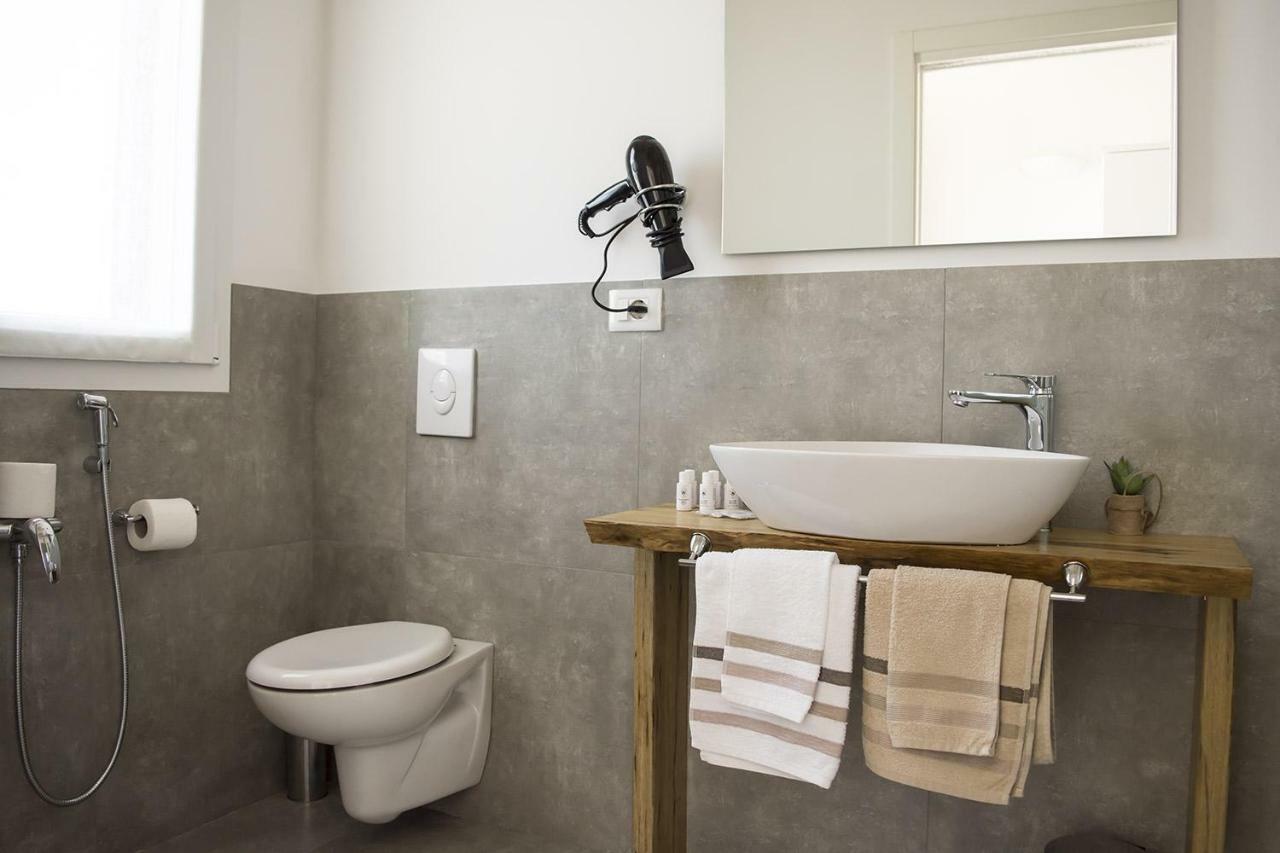 Home Suites Home Salionze Ngoại thất bức ảnh