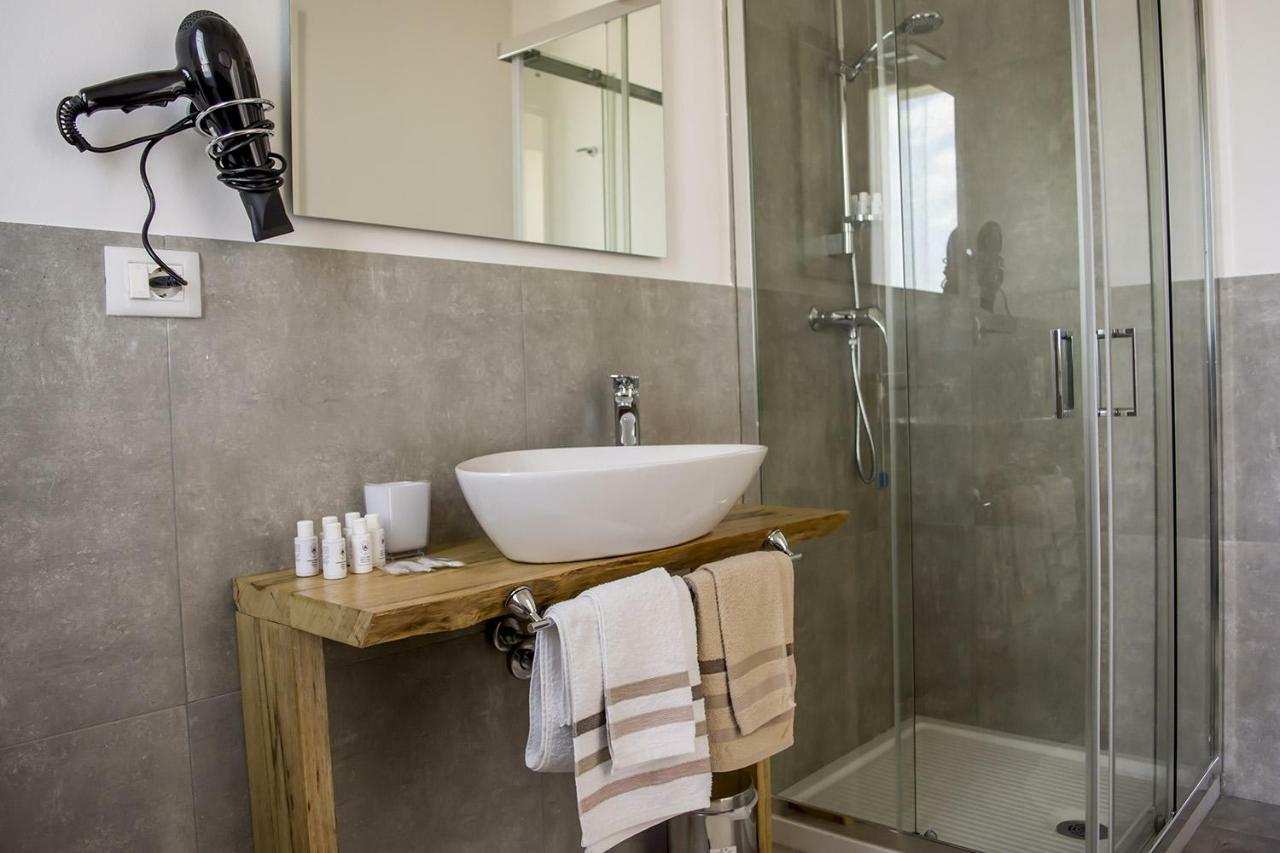 Home Suites Home Salionze Ngoại thất bức ảnh