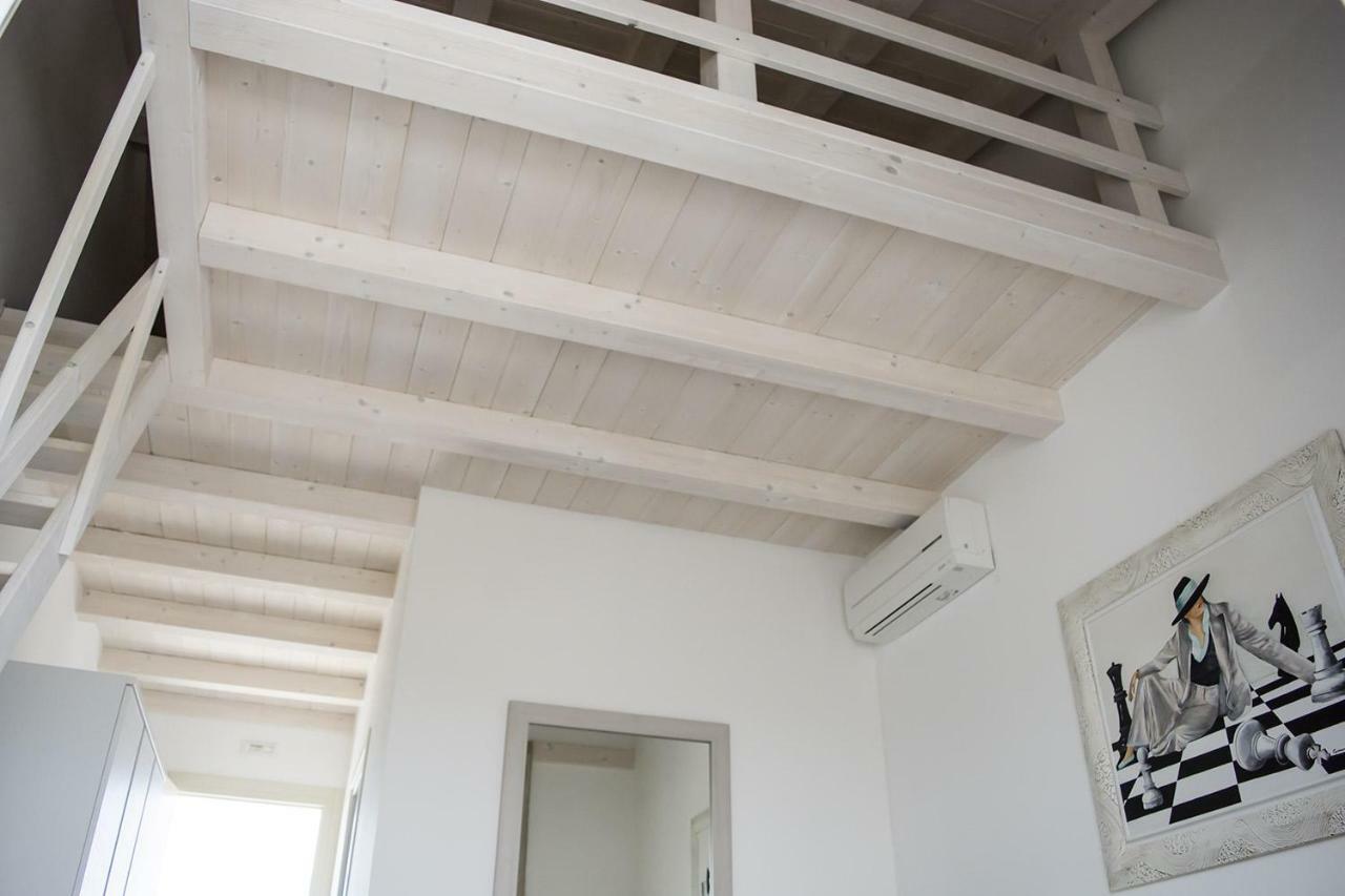 Home Suites Home Salionze Ngoại thất bức ảnh