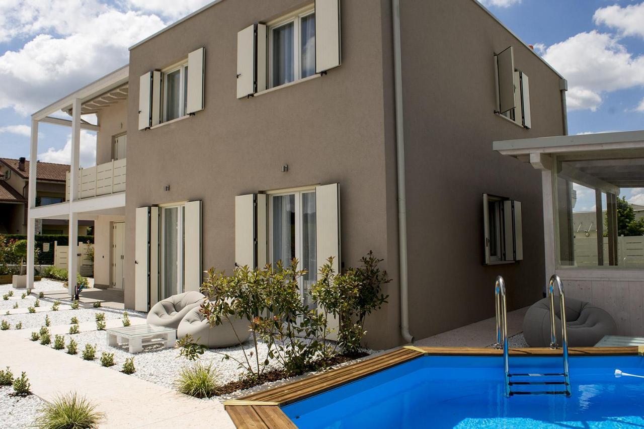 Home Suites Home Salionze Ngoại thất bức ảnh